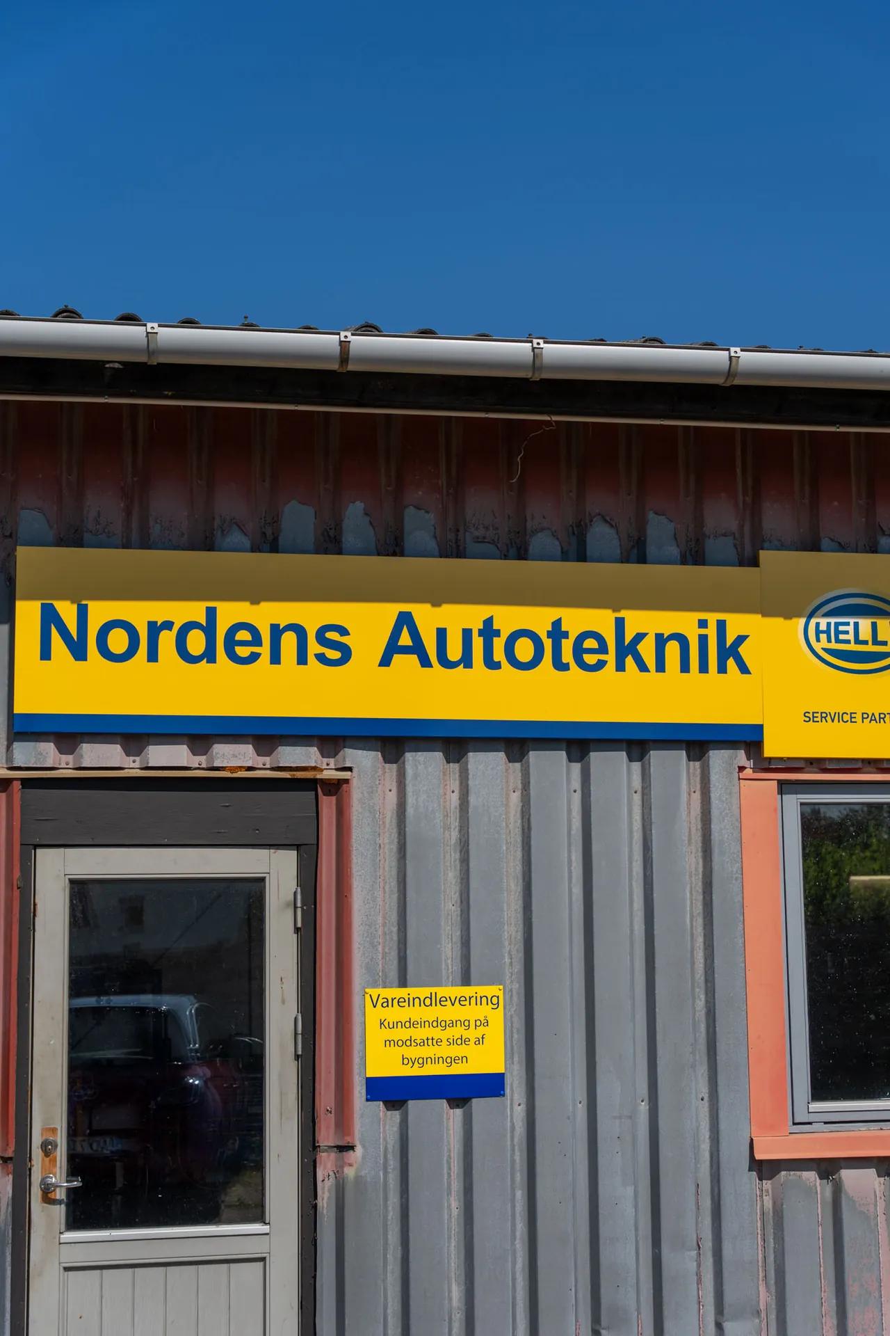 Service af autocamper på værksted